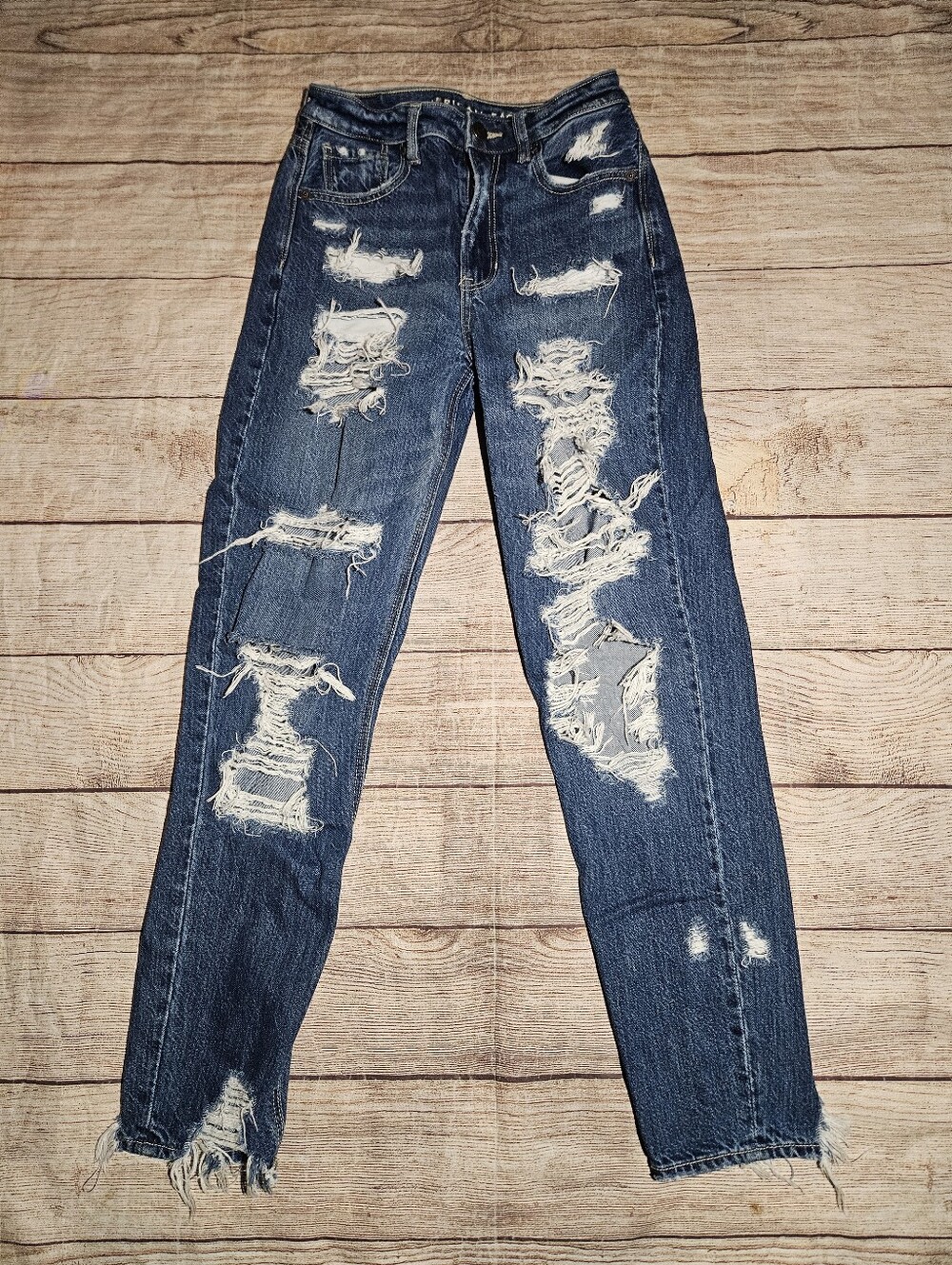 American eagle distressed ripped high waisted mom Jean's
